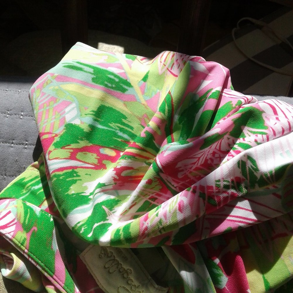 COPY - Pappagallo S bright pink and green floral knee length 3/4 ruffled … - Picture 6 of 6